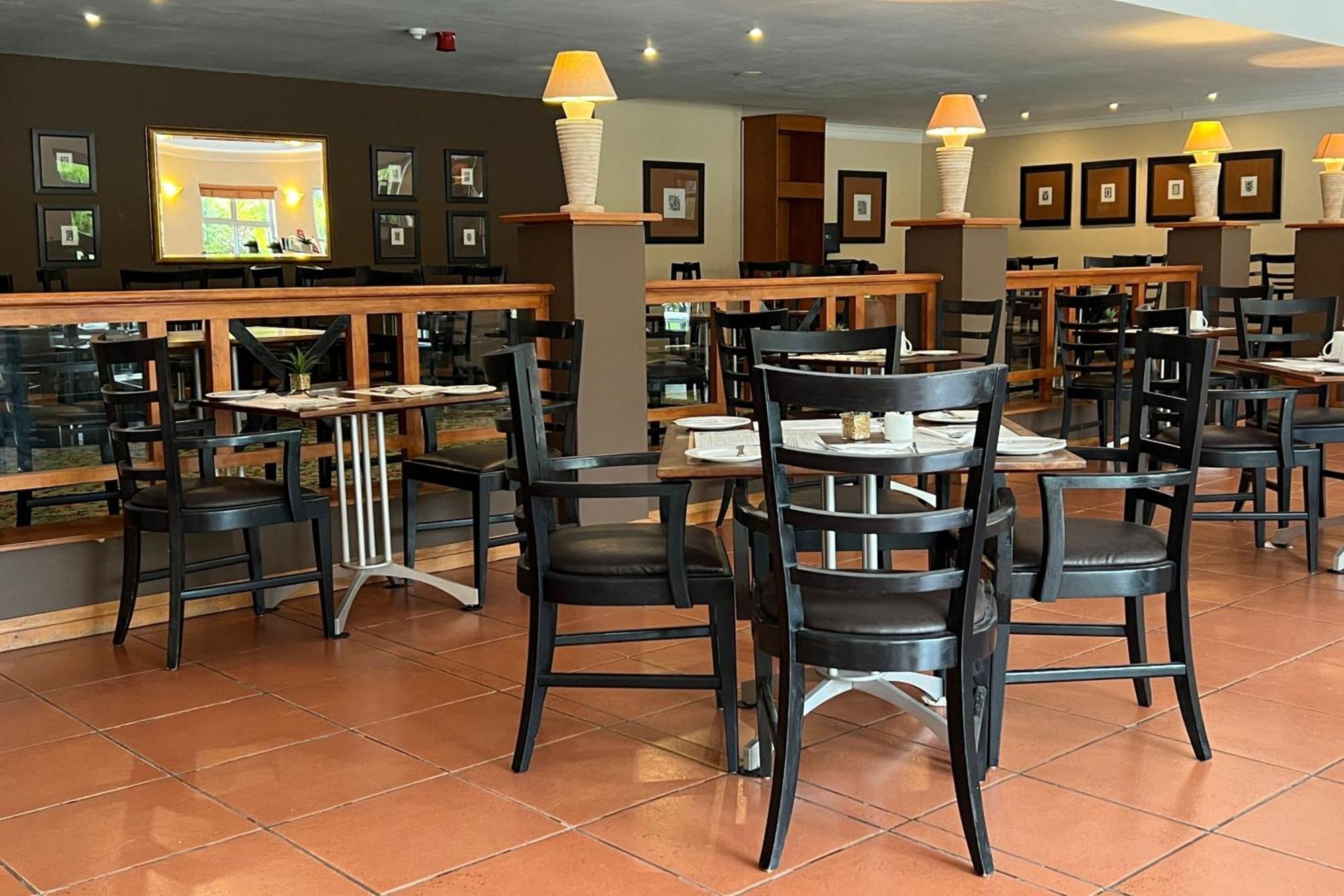 Protea Hotel By Marriott אונדנגווה מראה חיצוני תמונה