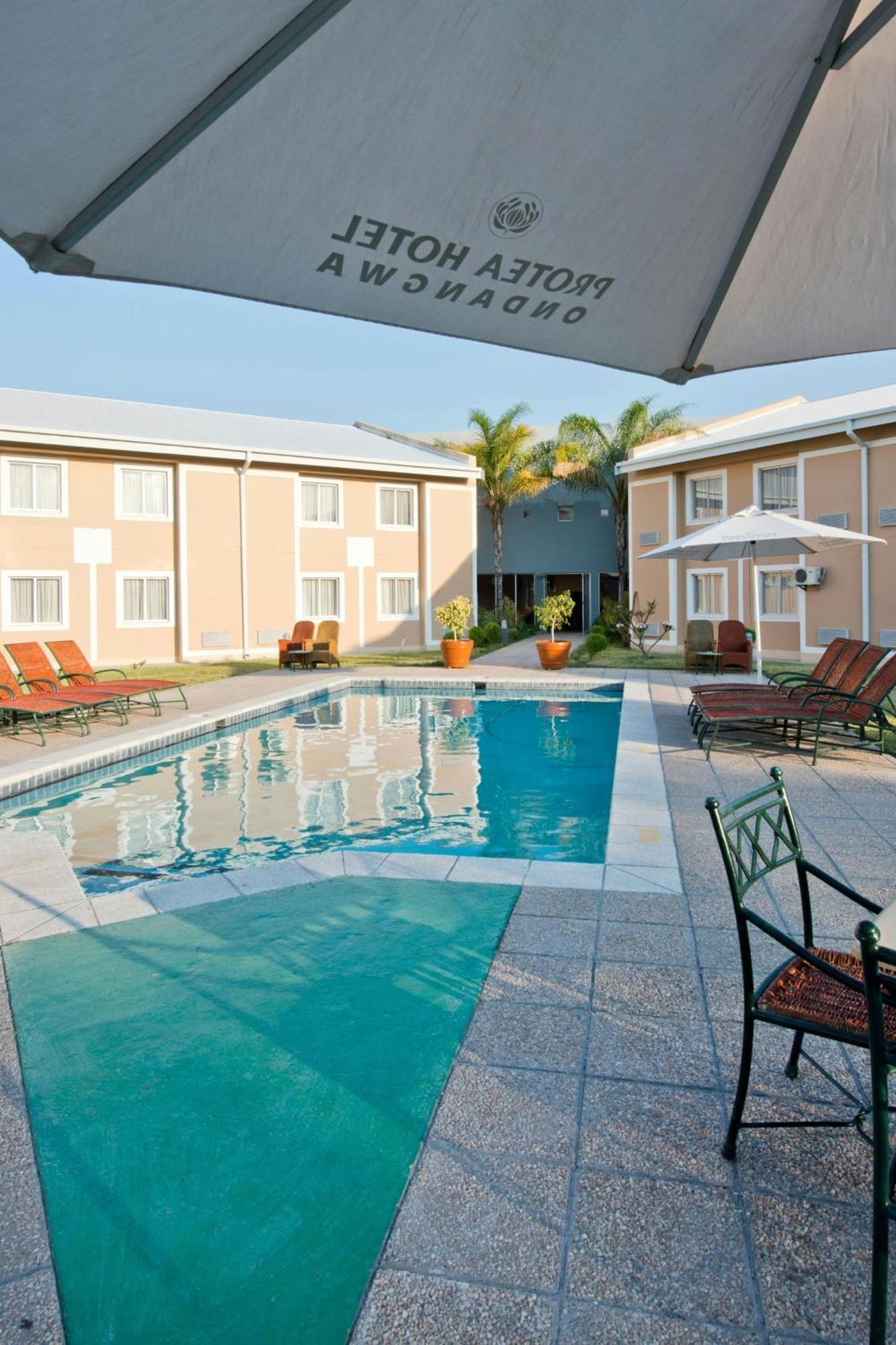 Protea Hotel By Marriott אונדנגווה מראה חיצוני תמונה